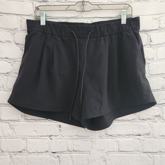 Lululemon Stroll at Sundown Short - Picture 4 of 10